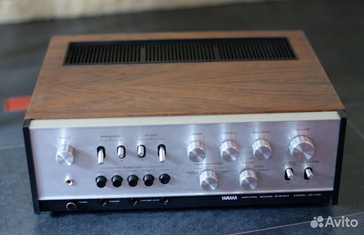 Усилитель Yamaha CA-700