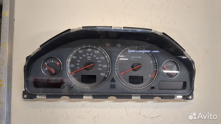 Щиток приборов Volvo S60, 2004