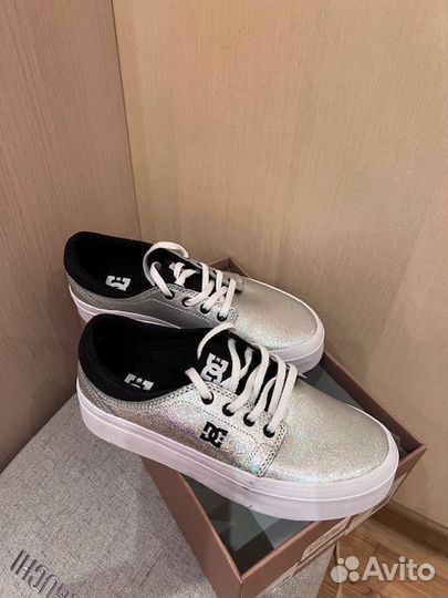 Продаются кеды DC