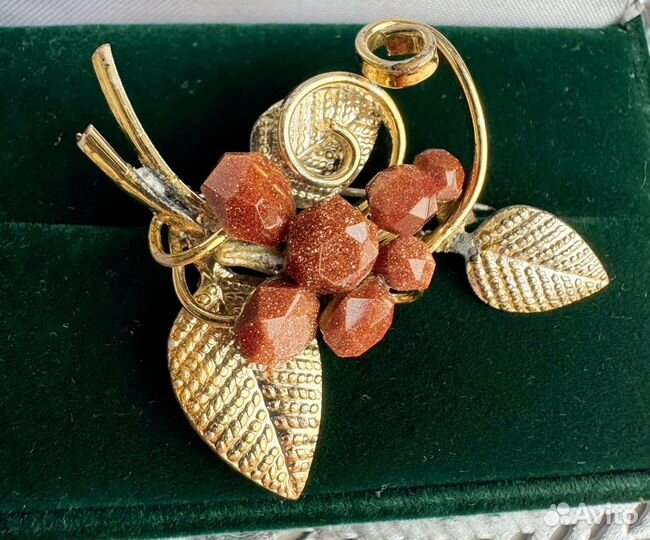 Брошь листья авантюрин Европа винтаж