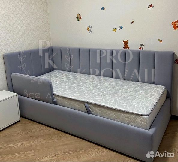 Детская кровать с мягкими бортиками