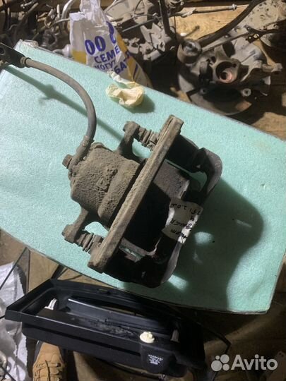 Тормозные тормоза Toyota RAV4