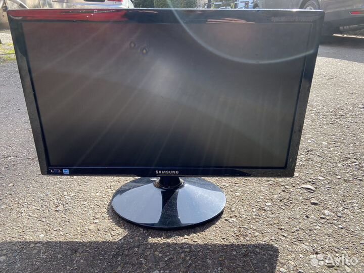 Монитор Samsung S19B300N