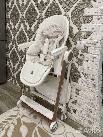 Стульчик для кормления happy baby berny v2