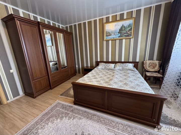 Спальный гарнитур