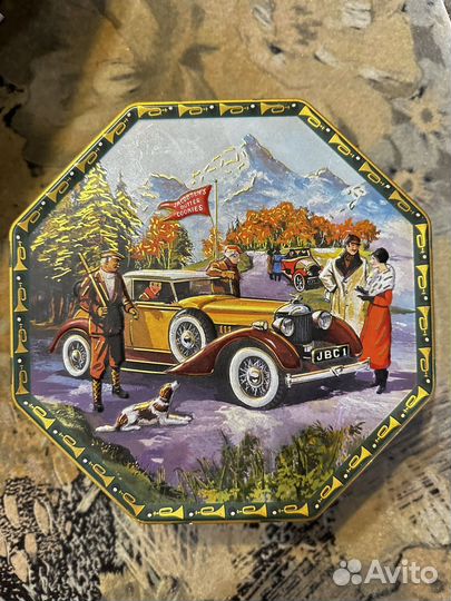 Коробка жестяная