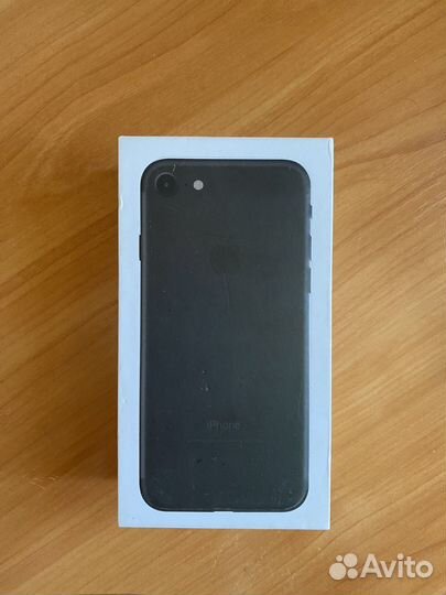 Коробка от iPhone 7