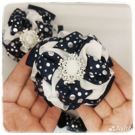 Большие школьные банты в горох