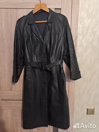 Продам финский женский кожаный плащ