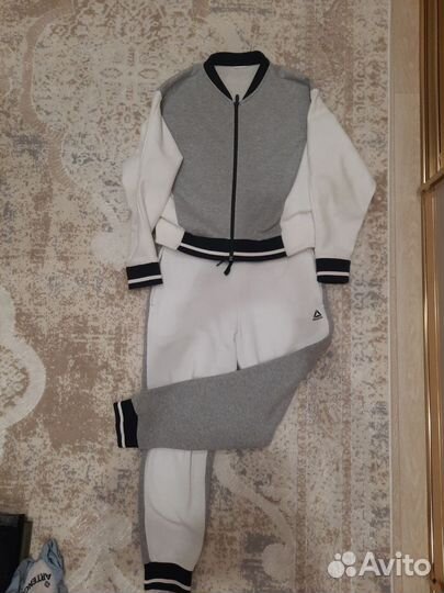 Спортивный костюм reebok женский