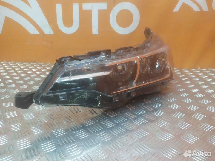 Фара левая Toyota Corolla 11 E160 E170 E180