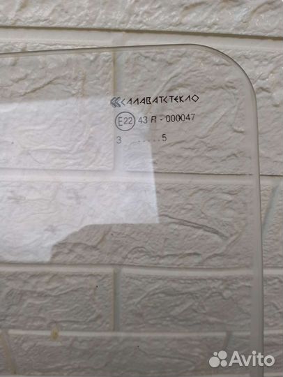 Стекло двери ока