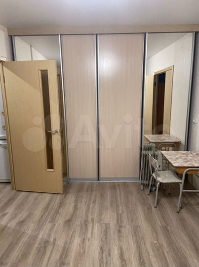 2-к. квартира, 42 м², 1/5 эт.