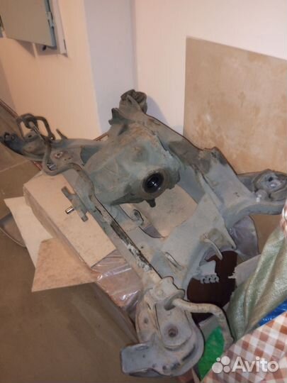 Задний подрамник с редуктором w203