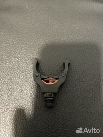 Крепление (рогатка на стойку) для удилища