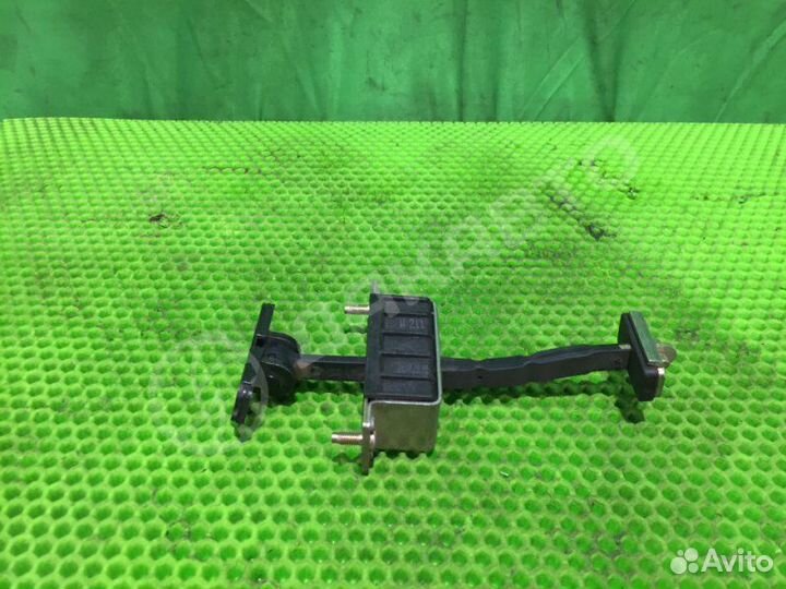 Ограничитель двери Mercedes-Benz E W211