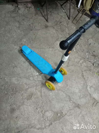 Самокат детский трехколесный