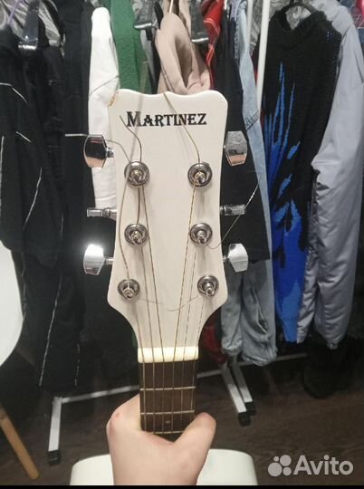 Акустическая гитара