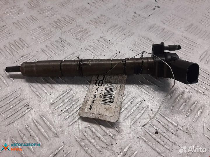 Форсунка Volkswagen Passat B6 2008 03L130277