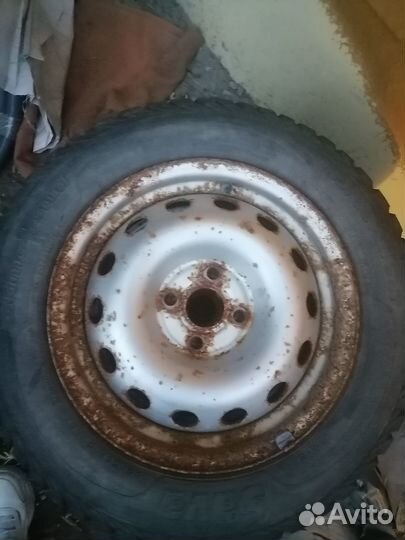 Sava Eskimo Stud 185/65 R15