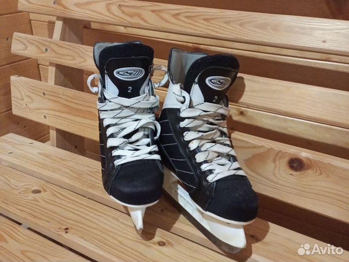 Коньки хоккейные 33 размер