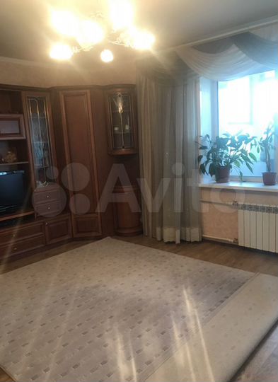 2-к. квартира, 72 м², 2/5 эт.