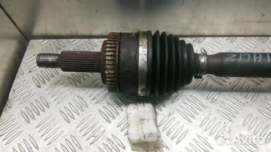 Привод передний правый hyundai IX35 1 (ZMA12N101)