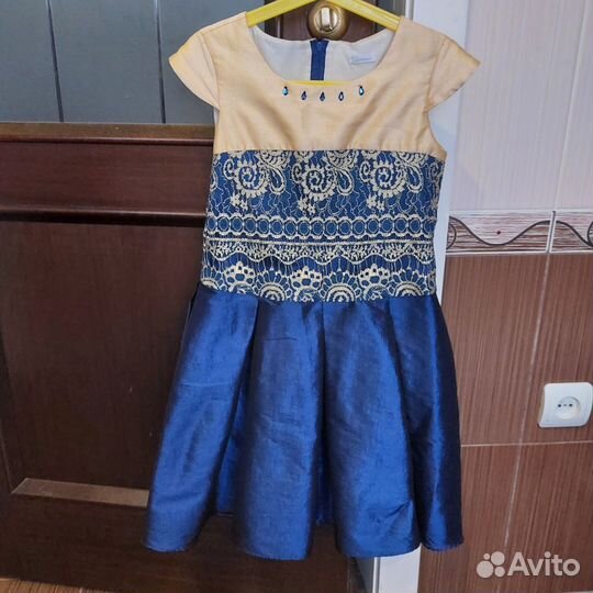 Платье праздничное