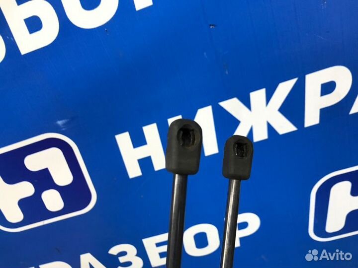 Амортизатор багажника Mazda 3 BM