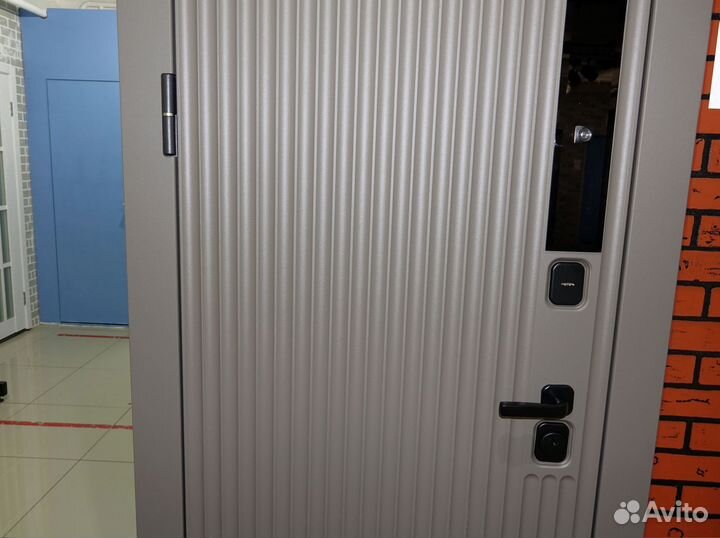 Входная дверь стальная