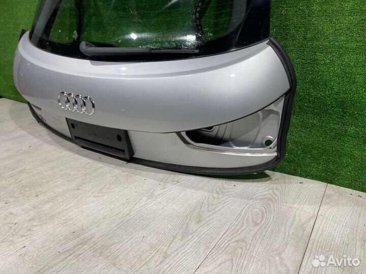 Крышка багажника Audi A1 8X