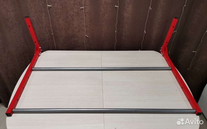 Кронштейн для хранения автомобильных колёс на стен