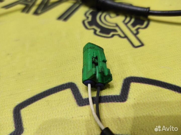 Датчик ABS передний левый Suzuki Escudo TD54W J20A