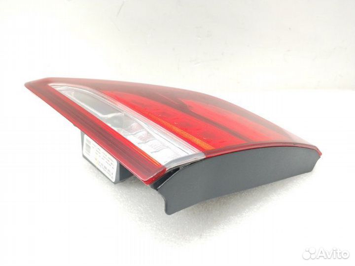 Фонарь крышки багажника (внутренний) задний правый