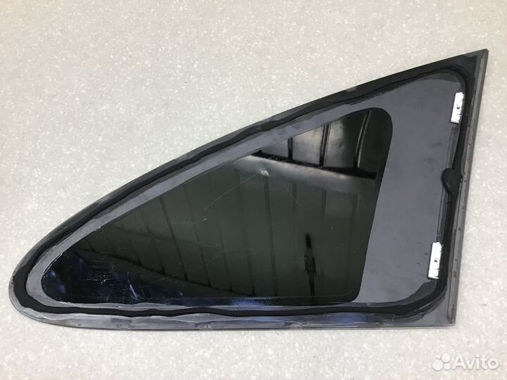 Стекло кузовное глухое левое Honda CR-V 2007-2012