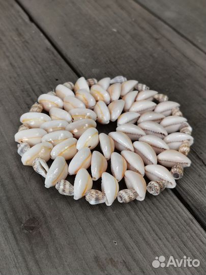 Подставка под чашку двусторонняя из ракушек