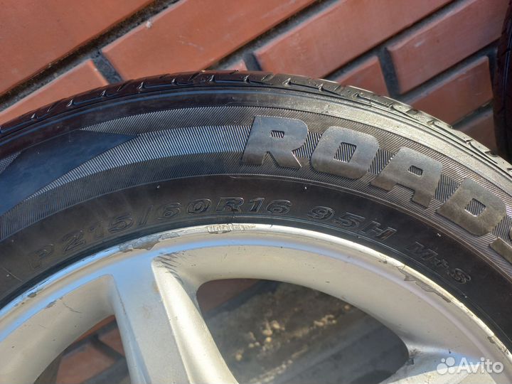 R16 Roadstone Classe Premiere CP672 215/60, PCD 5x114.3 DIA 60.06