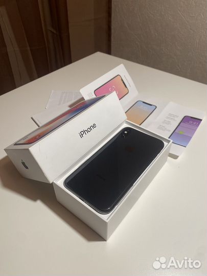 iPhone X, 64 ГБ