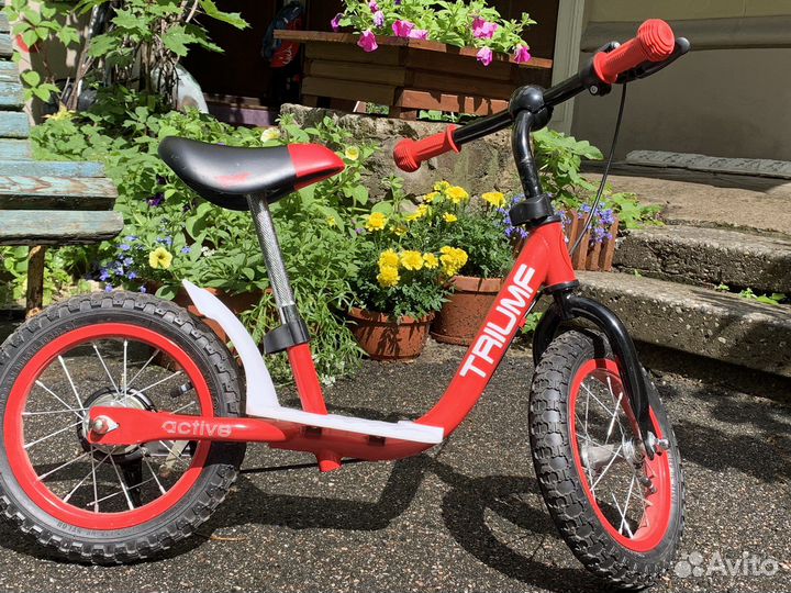 Беговел Triumf active