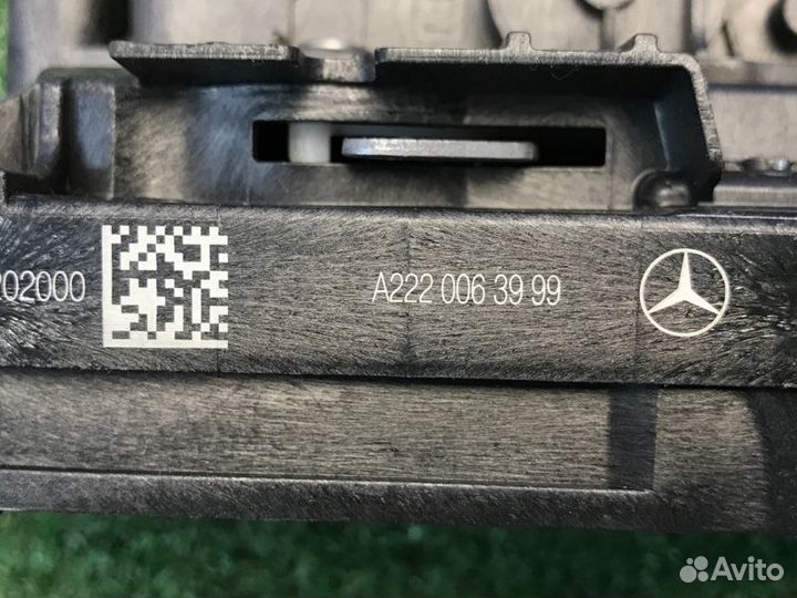 Замок двери передний правый Mercedes Glc W253