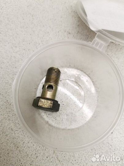 Болт Mitsubishi Pajero Junior H57A 4A31