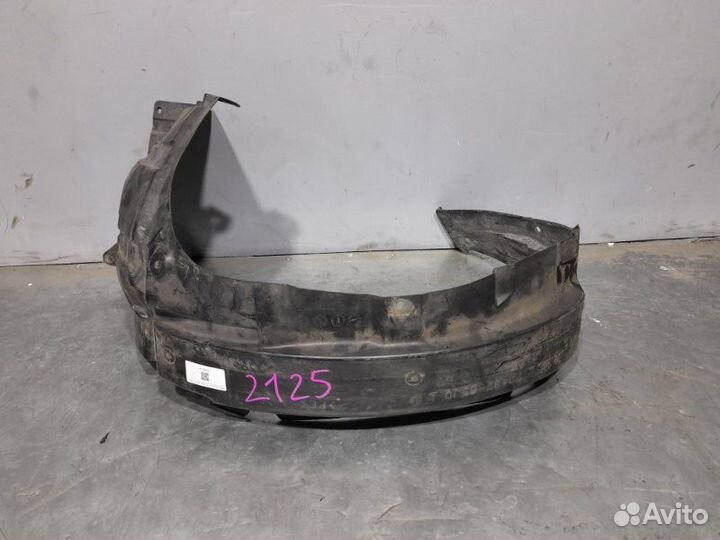 Подкрылок передний левый Suzuki Grand Vitara