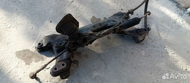 Рулевая рейка Nissan Sunny B14 правый руль