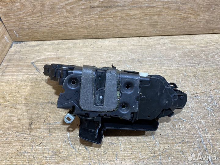 Замок задней правой двери Ford Mondeo 4 ZD80