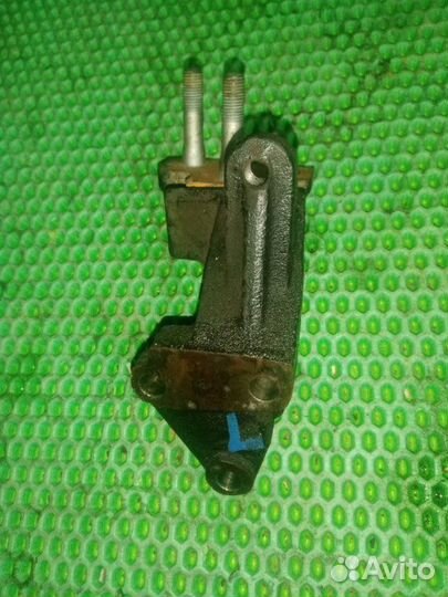 Кронштейн двигателя Hyundai Accent