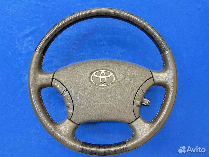 Оригинальный руль с косточкой дерево Toyota Lexus