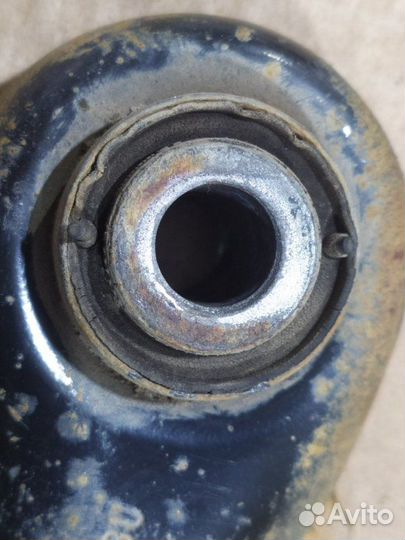 Рычаг задний левый Ford Focus 3 седан 1.6