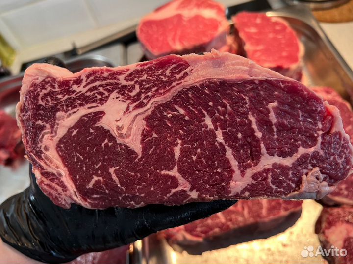Стейк. Рибай. Мясо мраморное