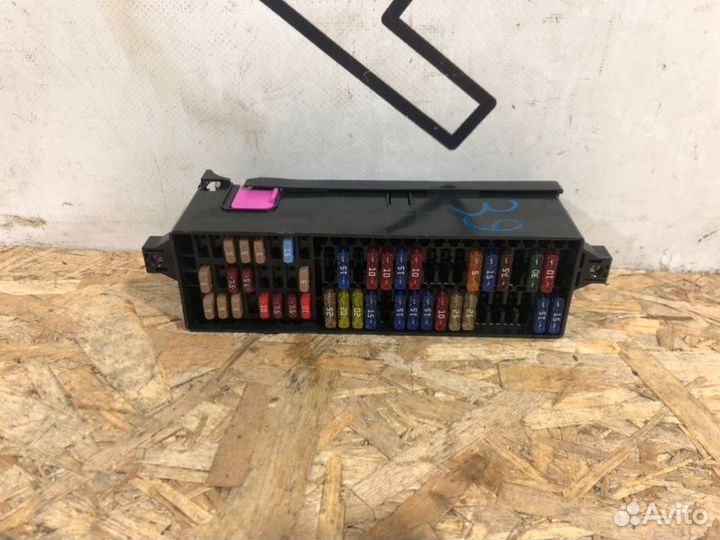 Блок предохранителей Skoda Fabia 2