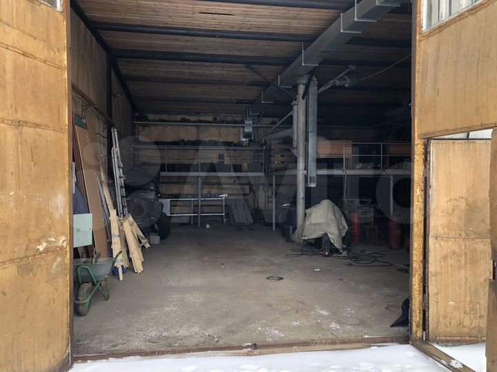 Гараж, > 30 м²